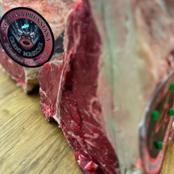 Bistecca Scottona Prussiana | Macelleria Carni Magiche | Firenze - Mercato di Sant'Ambrogio